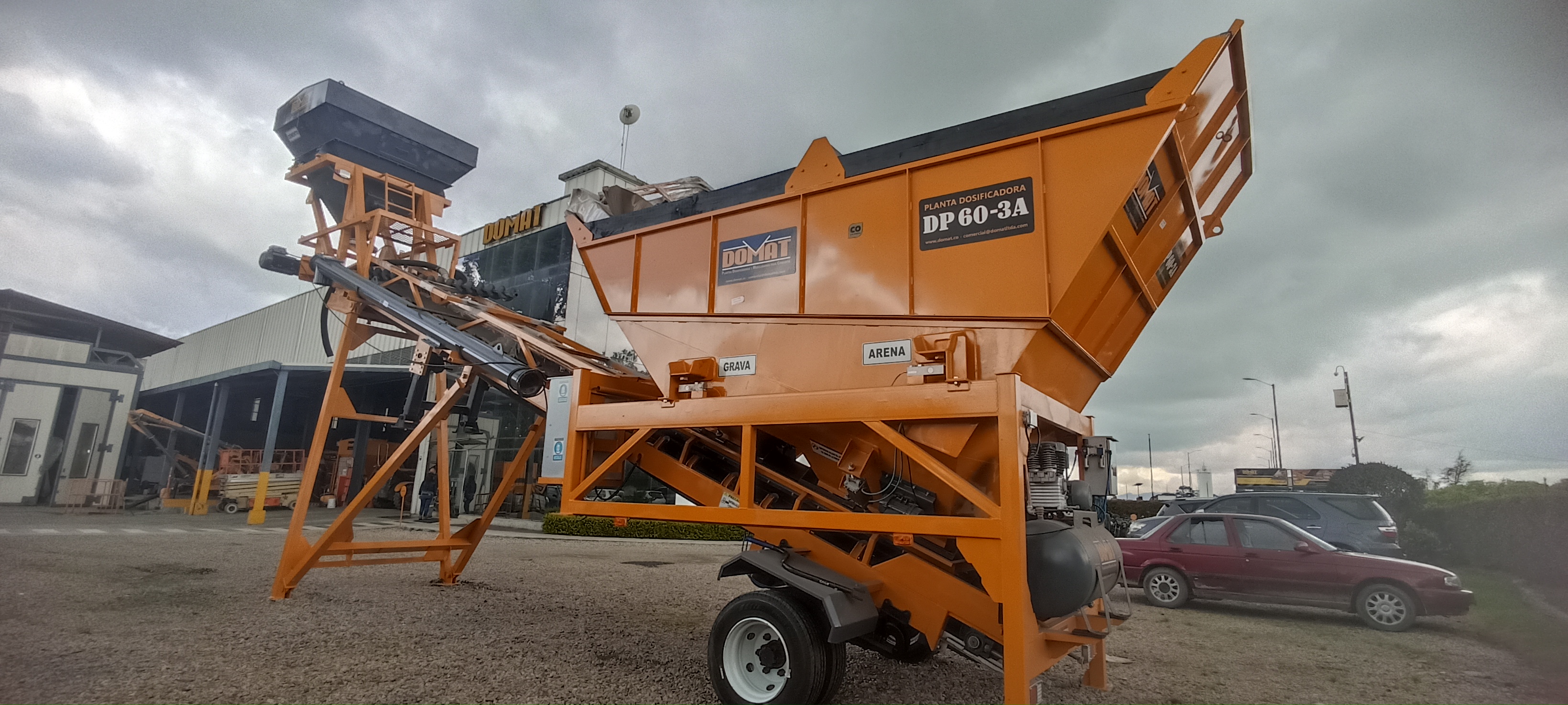 ROADMASTER mobile concrete batching plant at an active construction site